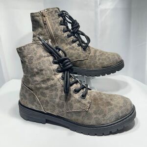 Blowfish Malibu Leopard Print Women’s Canvas Combat Boots Shoes Size 8.5